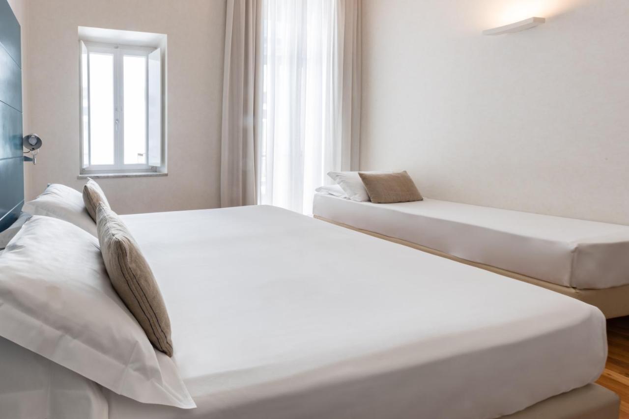 Hotel Piazza Bellini & Apartments Νάπολη Εξωτερικό φωτογραφία